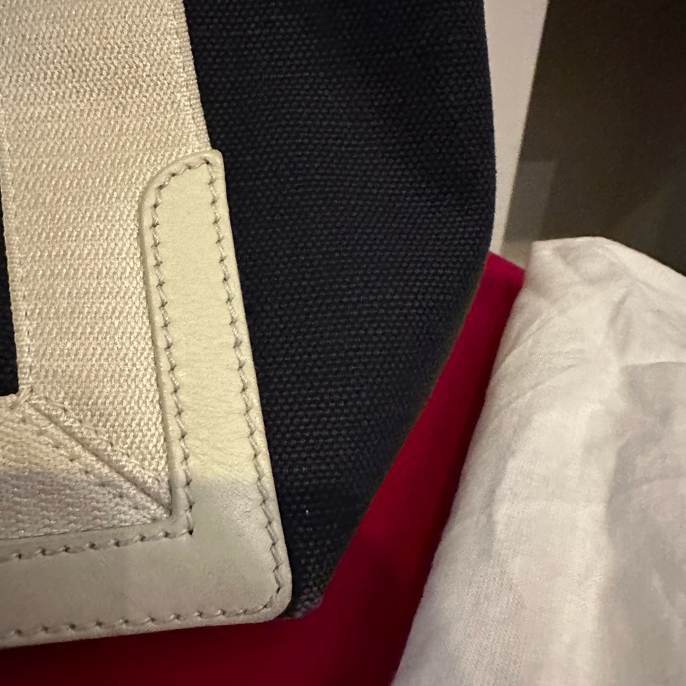 Balenciaga Small Navy Cabas Tote. - Picture 10 of 11